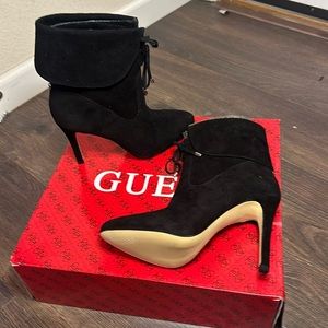 NWOT Guess Declan Suede Fold Over Bootie Brand New w/ Box Size 6